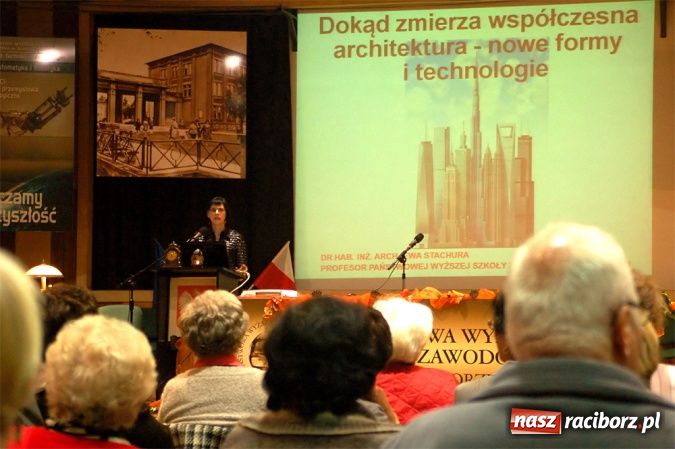 Zdjęcie w galerii na portalu naszraciborz.pl: Gaudeamus igitur na Uniwersytecie III Wieku wiadomości z regionu