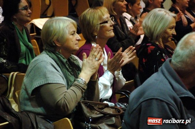 Zdjęcie w galerii na portalu naszraciborz.pl: Gaudeamus igitur na Uniwersytecie III Wieku wiadomości z regionu