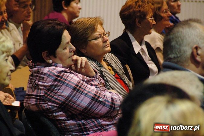 Zdjęcie w galerii na portalu naszraciborz.pl: Gaudeamus igitur na Uniwersytecie III Wieku wiadomości z regionu