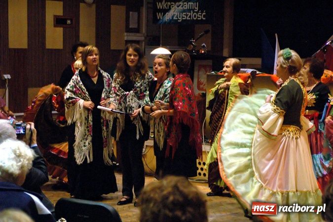 Zdjęcie w galerii na portalu naszraciborz.pl: Gaudeamus igitur na Uniwersytecie III Wieku wiadomości z regionu