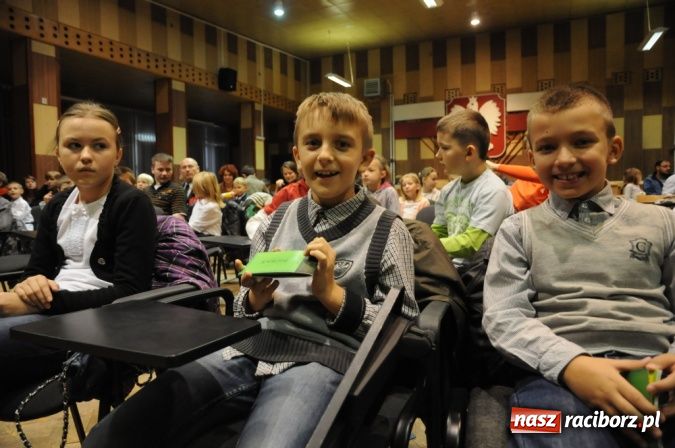 Zdjęcie w galerii na portalu naszraciborz.pl: Najmłodsi studenci rozpoczęli kształcenie wiadomości z regionu