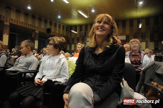 Zdjęcie w galerii na portalu naszraciborz.pl: Najmłodsi studenci rozpoczęli kształcenie wiadomości z regionu