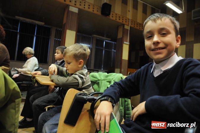 Zdjęcie w galerii na portalu naszraciborz.pl: Najmłodsi studenci rozpoczęli kształcenie wiadomości z regionu