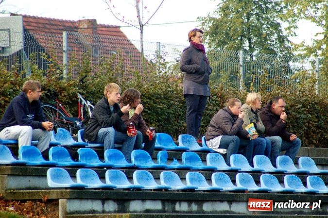 Zdjęcie w galerii na portalu naszraciborz.pl: Unia przegrała z Naprzodem wiadomości z regionu