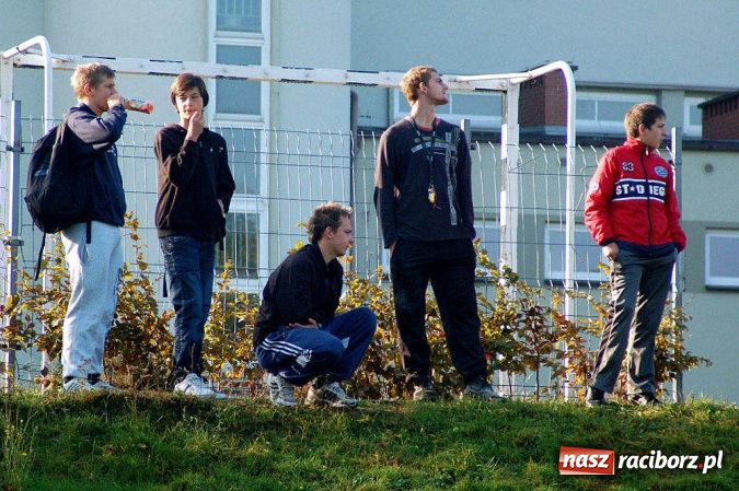 Zdjęcie w galerii na portalu naszraciborz.pl: Unia przegrała z Naprzodem wiadomości z regionu