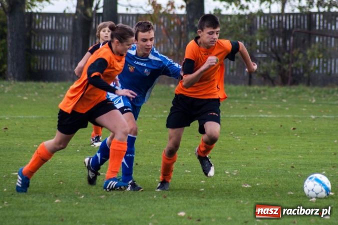 Zdjęcie w galerii na portalu naszraciborz.pl: Gosław Jedłownik rozbił trampkarzy Owsiszcz wiadomości z regionu