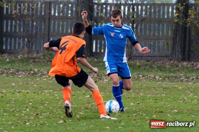 Zdjęcie w galerii na portalu naszraciborz.pl: Gosław Jedłownik rozbił trampkarzy Owsiszcz wiadomości z regionu