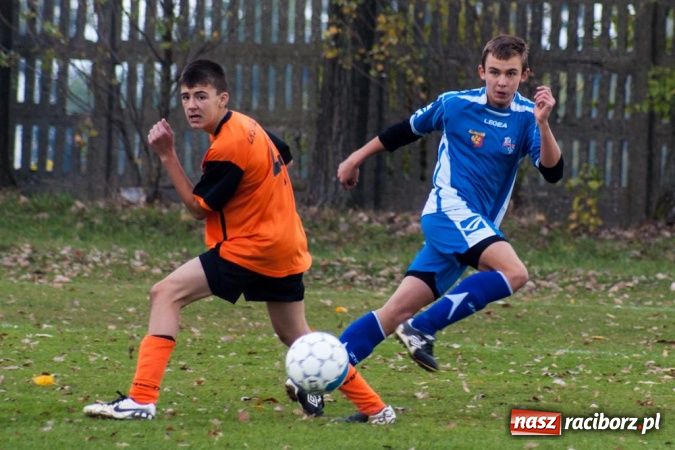 Zdjęcie w galerii na portalu naszraciborz.pl: Gosław Jedłownik rozbił trampkarzy Owsiszcz wiadomości z regionu