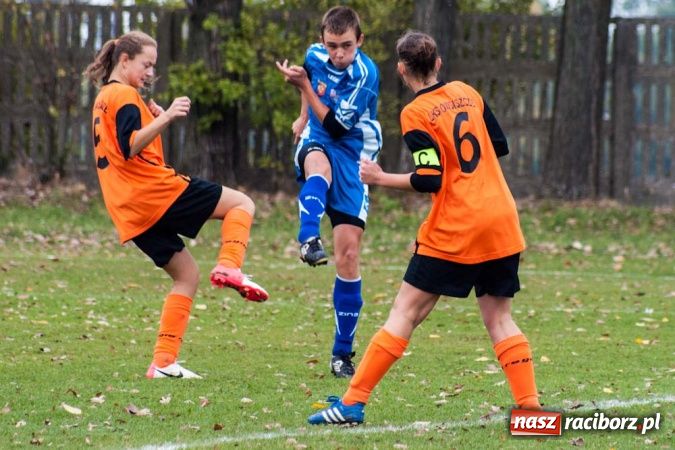 Zdjęcie w galerii na portalu naszraciborz.pl: Gosław Jedłownik rozbił trampkarzy Owsiszcz wiadomości z regionu