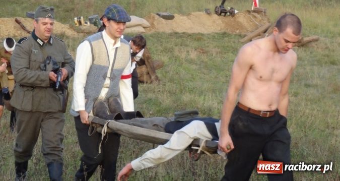 Zdjęcie w galerii na portalu naszraciborz.pl: Rok 1939. Wehrmacht zaatakował przy grobie bordynowskiej pani wiadomości z regionu