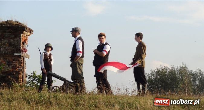 Zdjęcie w galerii na portalu naszraciborz.pl: Rok 1939. Wehrmacht zaatakował przy grobie bordynowskiej pani wiadomości z regionu