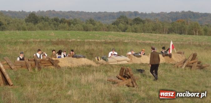 Zdjęcie w galerii na portalu naszraciborz.pl: Rok 1939. Wehrmacht zaatakował przy grobie bordynowskiej pani wiadomości z regionu