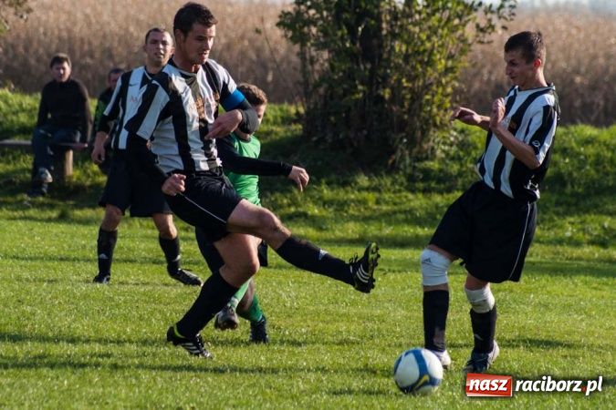 Zdjęcie w galerii na portalu naszraciborz.pl: Piłkarskie derby gminy Krzyżanowice wiadomości z regionu