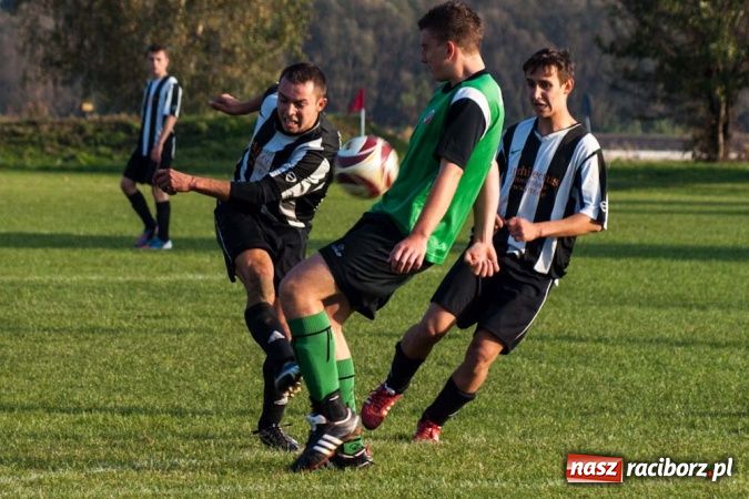 Zdjęcie w galerii na portalu naszraciborz.pl: Piłkarskie derby gminy Krzyżanowice wiadomości z regionu