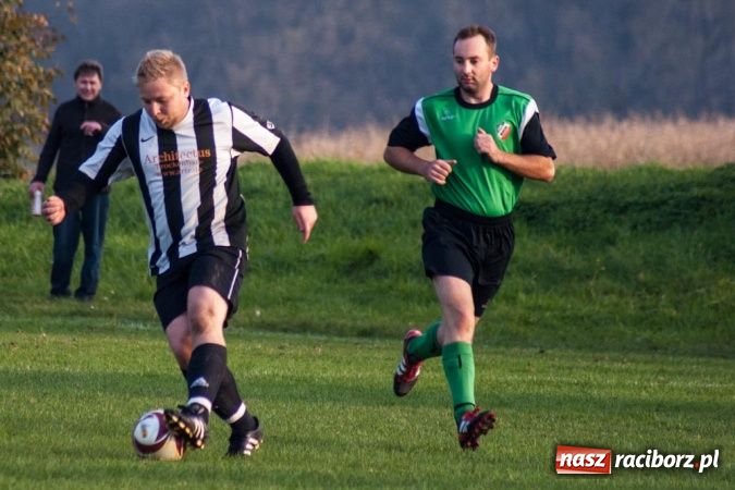 Zdjęcie w galerii na portalu naszraciborz.pl: Piłkarskie derby gminy Krzyżanowice wiadomości z regionu