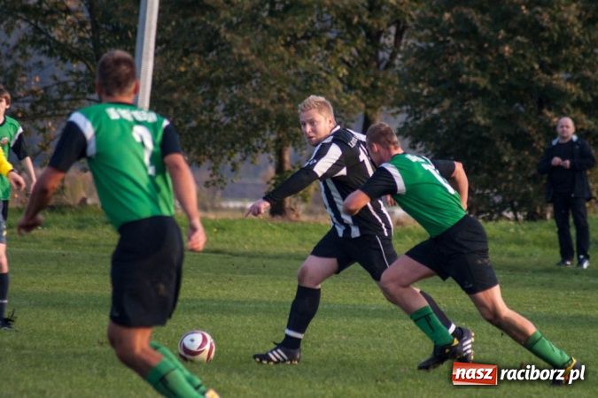 Zdjęcie w galerii na portalu naszraciborz.pl: Piłkarskie derby gminy Krzyżanowice wiadomości z regionu