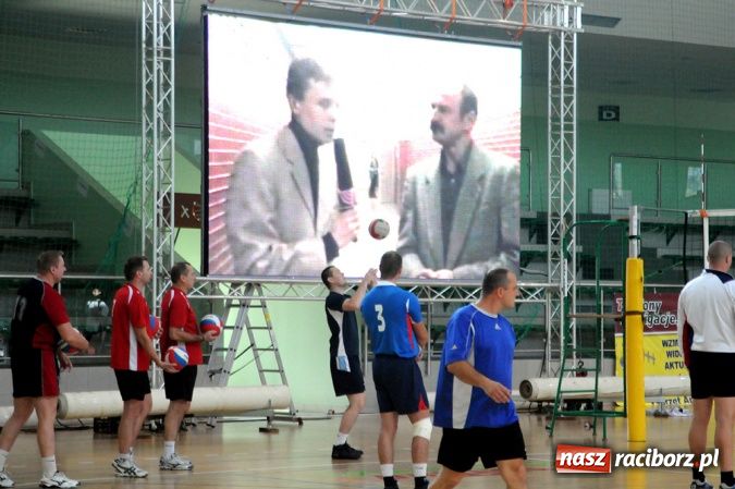 Zdjęcie w galerii na portalu naszraciborz.pl: Siatkarze świętowali 15-lecie amatorskiej ligi wiadomości z regionu