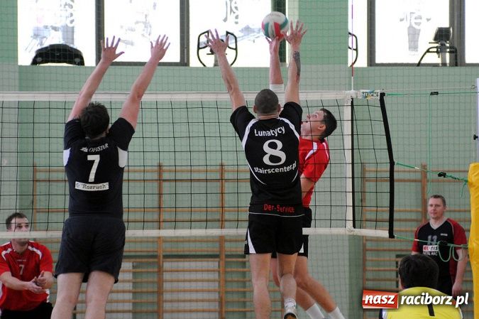 Zdjęcie w galerii na portalu naszraciborz.pl: Siatkarze świętowali 15-lecie amatorskiej ligi wiadomości z regionu