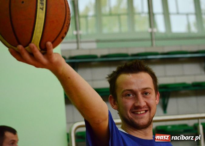 Zdjęcie w galerii na portalu naszraciborz.pl: ALK - Dywyta na górze tabeli wiadomości z regionu