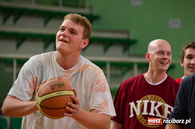 Zdjęcie w galerii na portalu naszraciborz.pl: ALK - Dywyta na górze tabeli wiadomości z regionu