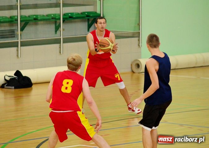 Zdjęcie w galerii na portalu naszraciborz.pl: ALK - Dywyta na górze tabeli wiadomości z regionu