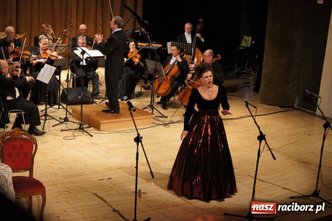 Zdjęcie w galerii na portalu naszraciborz.pl: Wideo: Cudowna gala z Ochmanem w RCK! wiadomości z regionu