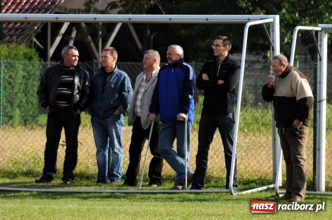 Zdjęcie w galerii na portalu naszraciborz.pl: Juniorzy z Markowic pokonali Płomień wiadomości z regionu