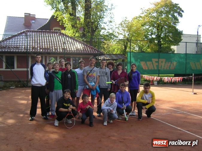 Zdjęcie w galerii na portalu naszraciborz.pl: Tenisowe zmagania o puchar starosty wiadomości z regionu