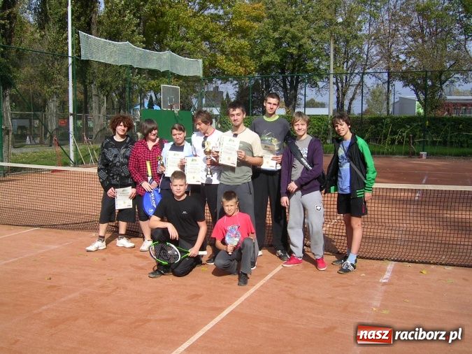Zdjęcie w galerii na portalu naszraciborz.pl: Tenisowe zmagania o puchar starosty wiadomości z regionu
