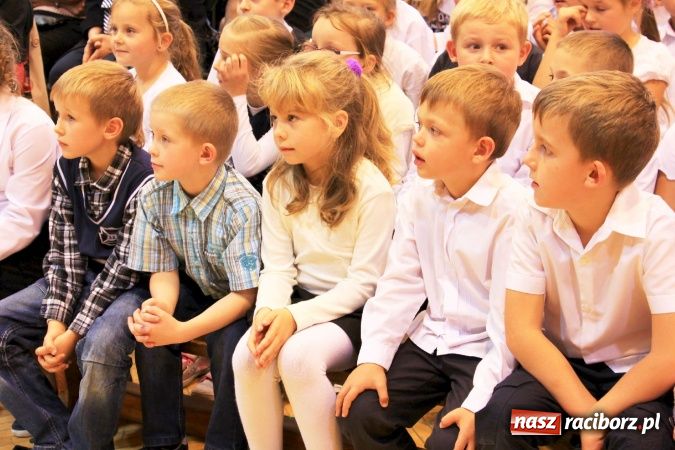 Zdjęcie w galerii na portalu naszraciborz.pl: Naukę buduje się z faktów, tak jak dom buduje się z cegieł wiadomości z regionu