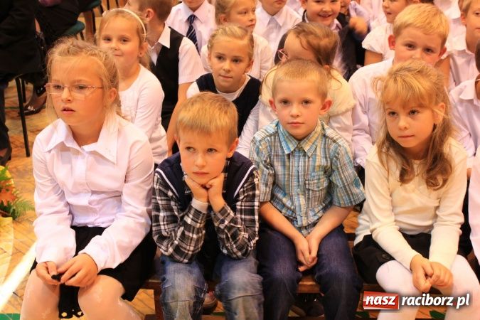 Zdjęcie w galerii na portalu naszraciborz.pl: Naukę buduje się z faktów, tak jak dom buduje się z cegieł wiadomości z regionu