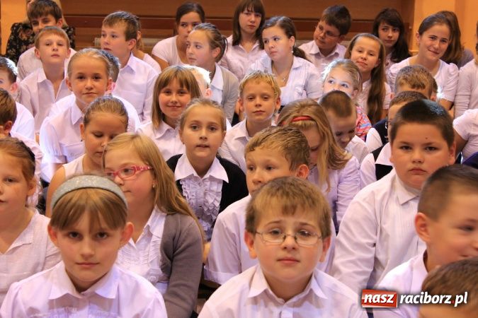 Zdjęcie w galerii na portalu naszraciborz.pl: Naukę buduje się z faktów, tak jak dom buduje się z cegieł wiadomości z regionu