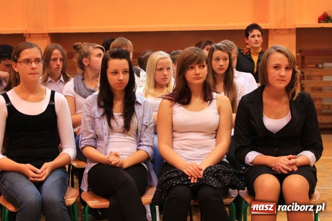 Zdjęcie w galerii na portalu naszraciborz.pl: Naukę buduje się z faktów, tak jak dom buduje się z cegieł wiadomości z regionu