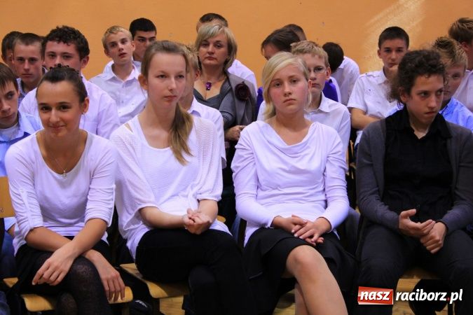 Zdjęcie w galerii na portalu naszraciborz.pl: Naukę buduje się z faktów, tak jak dom buduje się z cegieł wiadomości z regionu