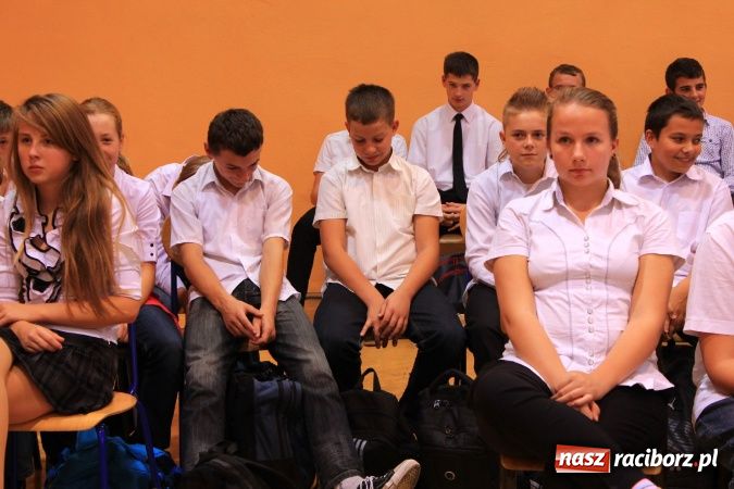 Zdjęcie w galerii na portalu naszraciborz.pl: Naukę buduje się z faktów, tak jak dom buduje się z cegieł wiadomości z regionu