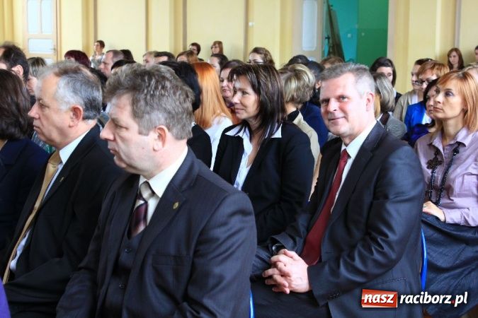 Zdjęcie w galerii na portalu naszraciborz.pl: Zawód nauczyciela jest zawodem z twarzą wiadomości z regionu