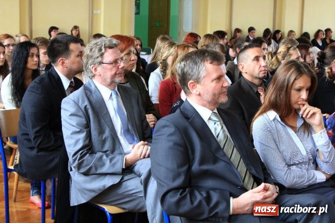 Zdjęcie w galerii na portalu naszraciborz.pl: Zawód nauczyciela jest zawodem z twarzą wiadomości z regionu