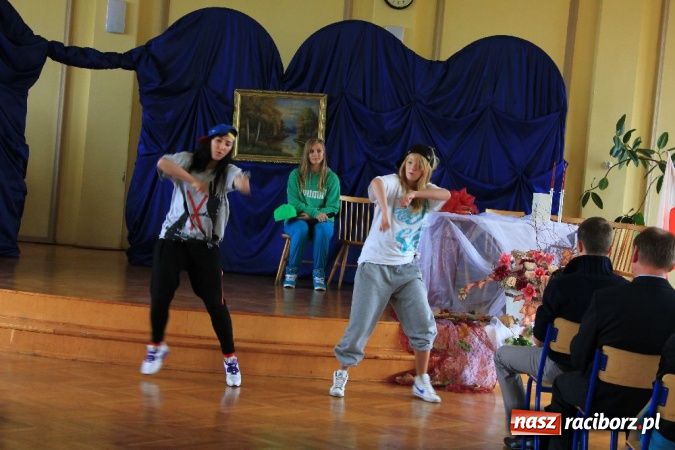 Zdjęcie w galerii na portalu naszraciborz.pl: Zawód nauczyciela jest zawodem z twarzą wiadomości z regionu