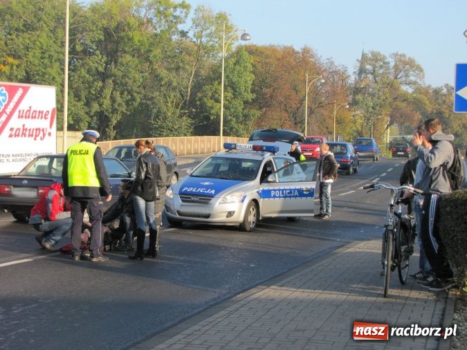Zdjęcie w galerii na portalu naszraciborz.pl: Brawurowa jazda i nadmierna prędkość. Pirat drogowy potrącił pieszego! wiadomości z regionu