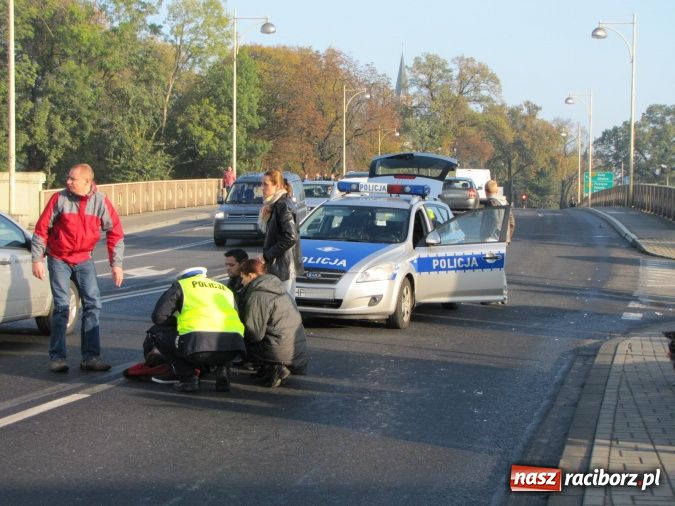 Zdjęcie w galerii na portalu naszraciborz.pl: Brawurowa jazda i nadmierna prędkość. Pirat drogowy potrącił pieszego! wiadomości z regionu