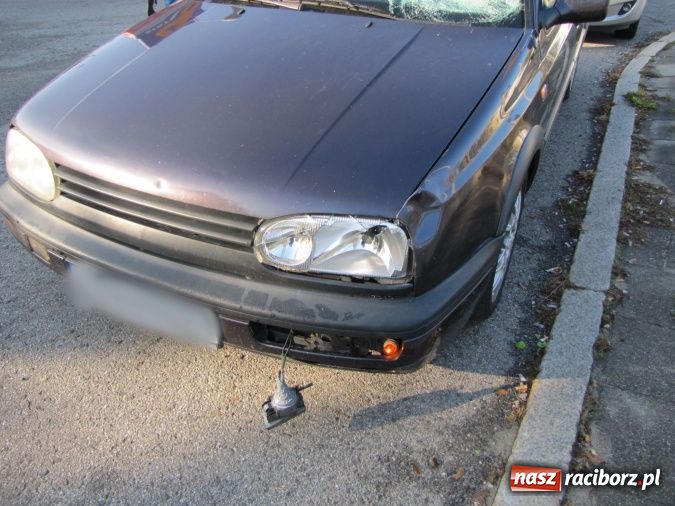 Zdjęcie w galerii na portalu naszraciborz.pl: Brawurowa jazda i nadmierna prędkość. Pirat drogowy potrącił pieszego! wiadomości z regionu