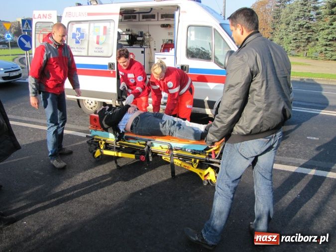 Zdjęcie w galerii na portalu naszraciborz.pl: Brawurowa jazda i nadmierna prędkość. Pirat drogowy potrącił pieszego! wiadomości z regionu