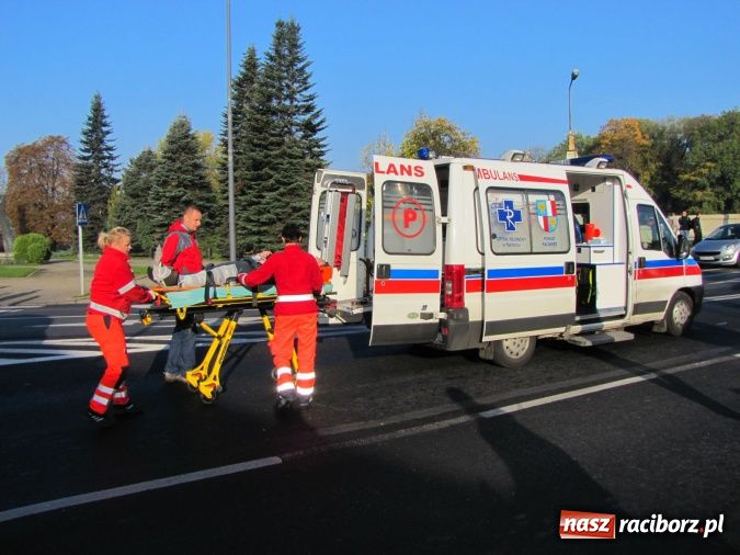 Zdjęcie w galerii na portalu naszraciborz.pl: Brawurowa jazda i nadmierna prędkość. Pirat drogowy potrącił pieszego! wiadomości z regionu