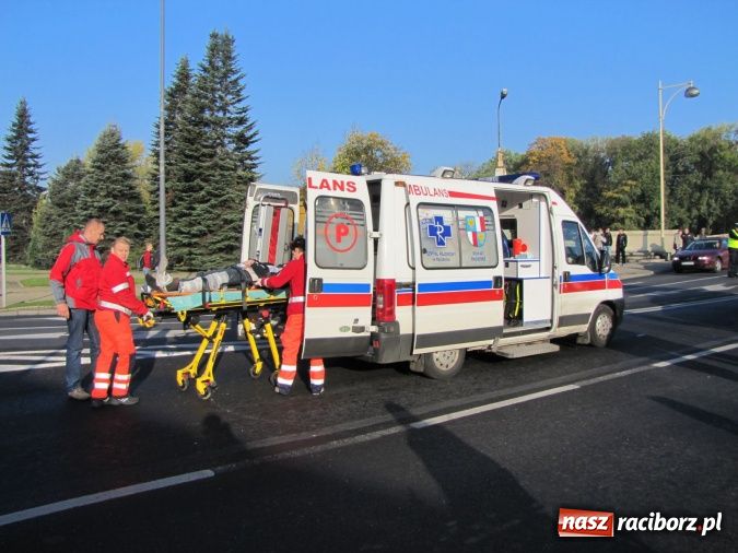 Zdjęcie w galerii na portalu naszraciborz.pl: Brawurowa jazda i nadmierna prędkość. Pirat drogowy potrącił pieszego! wiadomości z regionu