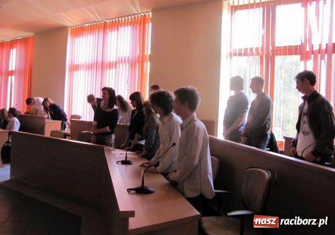 Zdjęcie w galerii na portalu naszraciborz.pl: Pierwsze posiedzenie nowej Młodzieżowej Rady Miasta wiadomości z regionu