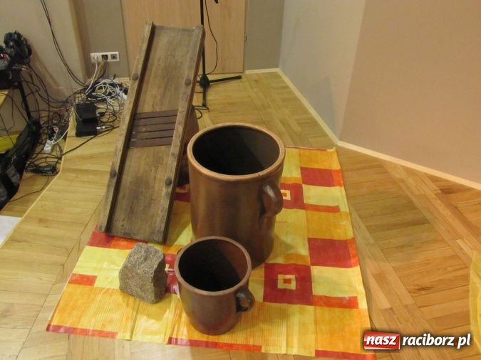 Zdjęcie w galerii na portalu naszraciborz.pl: W Tworkowie gospodynie rzewnie płakały, ale cebulę dziarsko szatkowały wiadomości z regionu