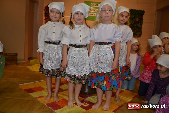 Zdjęcie w galerii na portalu naszraciborz.pl: W Tworkowie gospodynie rzewnie płakały, ale cebulę dziarsko szatkowały wiadomości z regionu