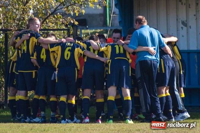 Zdjęcie w galerii na portalu naszraciborz.pl: Skromne zwycięstwo Chałupek wiadomości z regionu