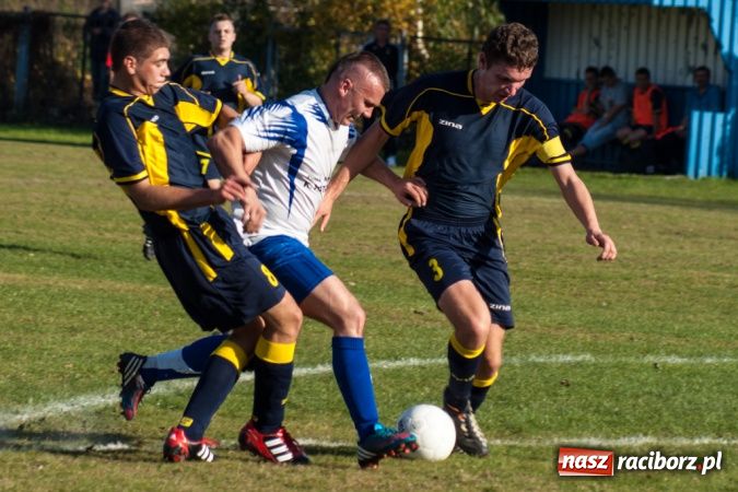 Zdjęcie w galerii na portalu naszraciborz.pl: Skromne zwycięstwo Chałupek wiadomości z regionu
