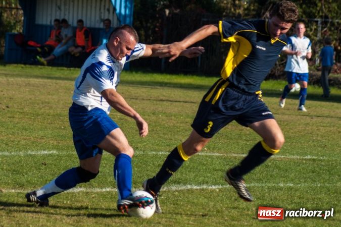 Zdjęcie w galerii na portalu naszraciborz.pl: Skromne zwycięstwo Chałupek wiadomości z regionu